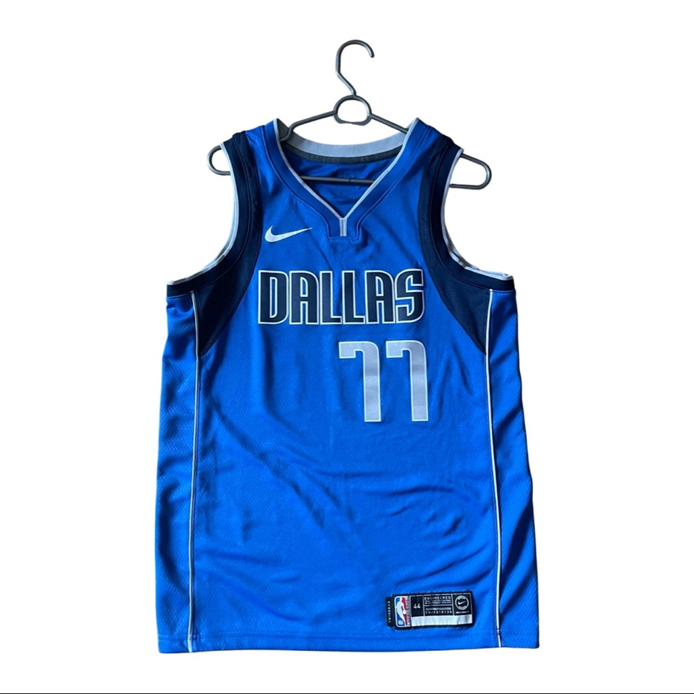 Nike NBA Jersey Mavericks Luka Doncic men size M size 44